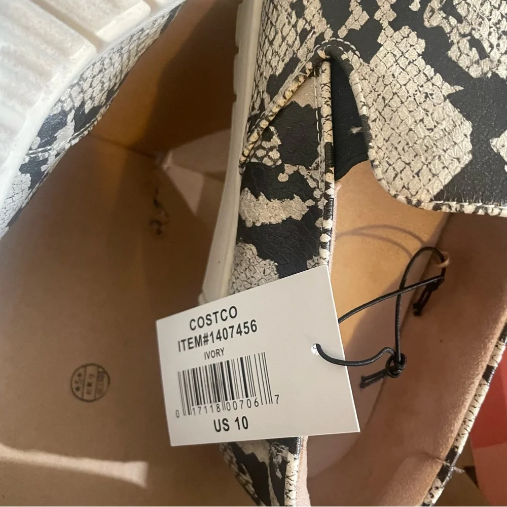 New Naturalizer Soul Tia Slip On Sneakers - Picture 5 of 5